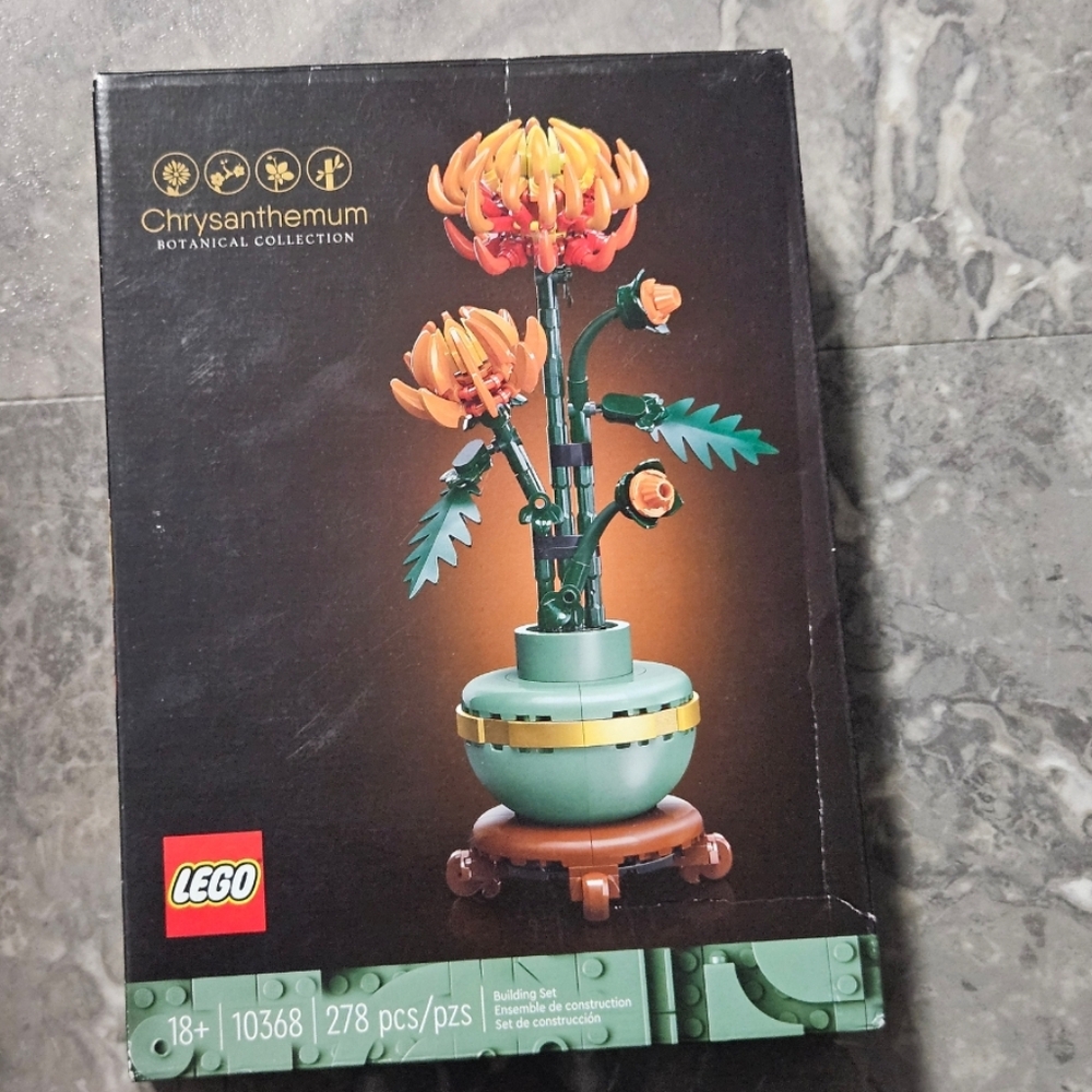 New LEGO Botanical Collection Chrysanthemum Set 10368